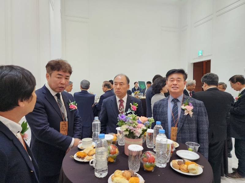수정 2.jpg 수정 2.jpg
